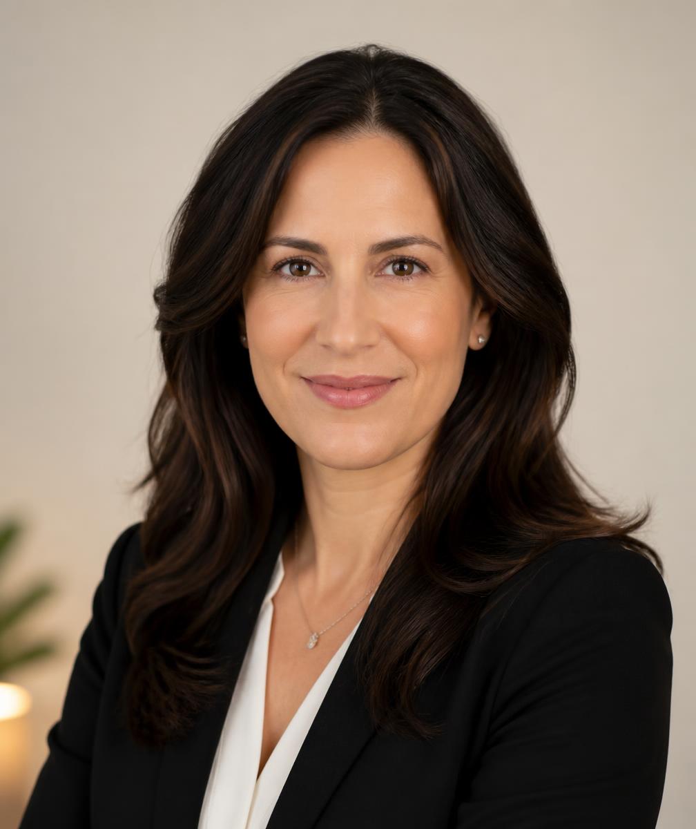 Portrait of Dr. Amelia Warren, MD, Board-Certified Psychiatrist